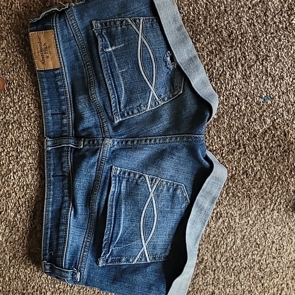 Abercrombie and fitch shorts - Picture 2 of 4